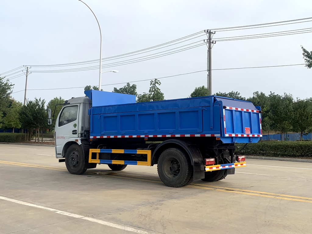 東風(fēng)多利卡自卸式垃圾車