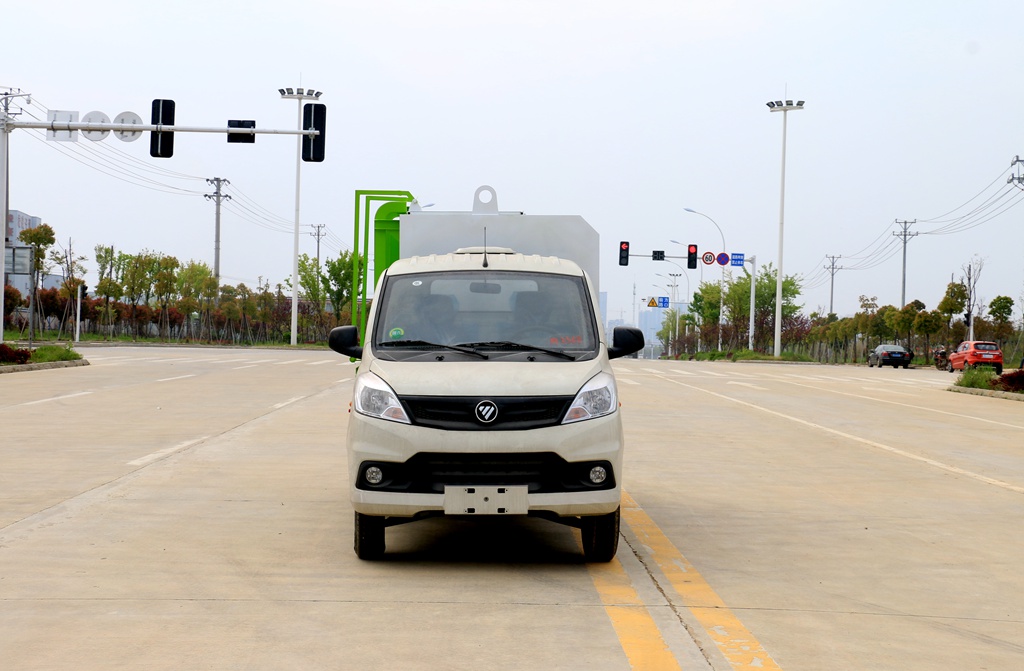 福田祥菱掛桶垃圾車